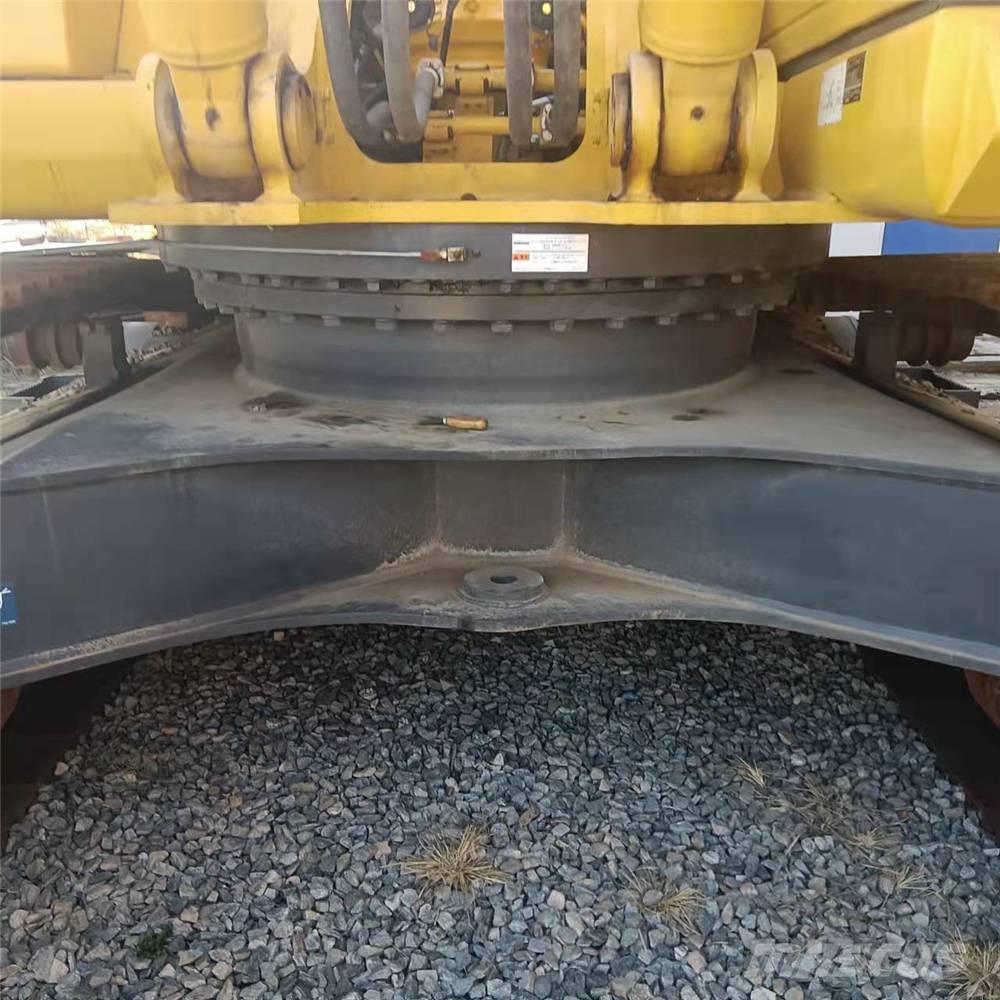 Komatsu PC360-7 Excavatoare pe șenile
