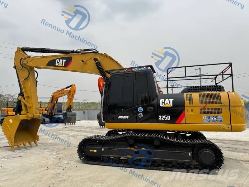 CAT 325 D Excavatoare pe șenile
