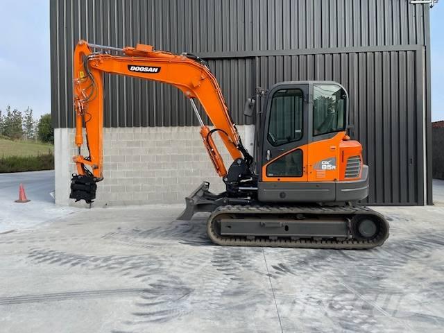 Doosan 85 Excavatoare 7t - 12t