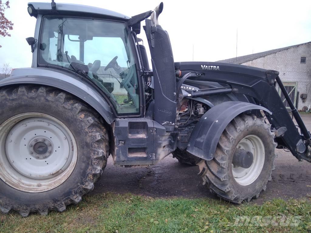 Valtra T 234 V Tractoare