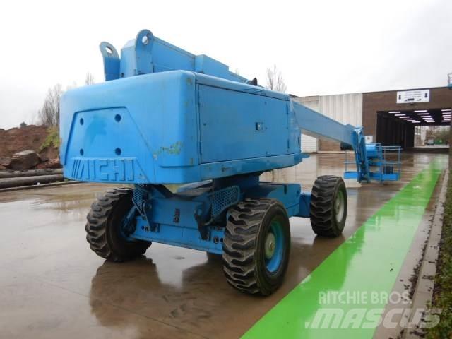Aichi SP21AJ Nacele cu brat telescopic