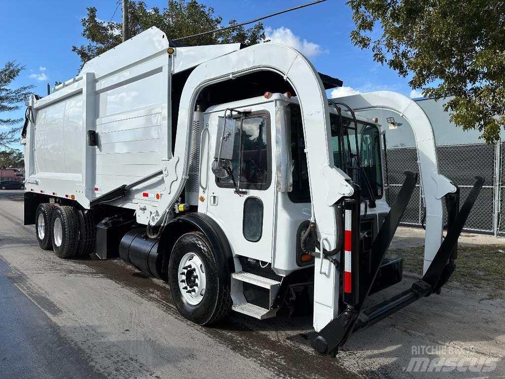 Mack MRU 613 Camion de deseuri