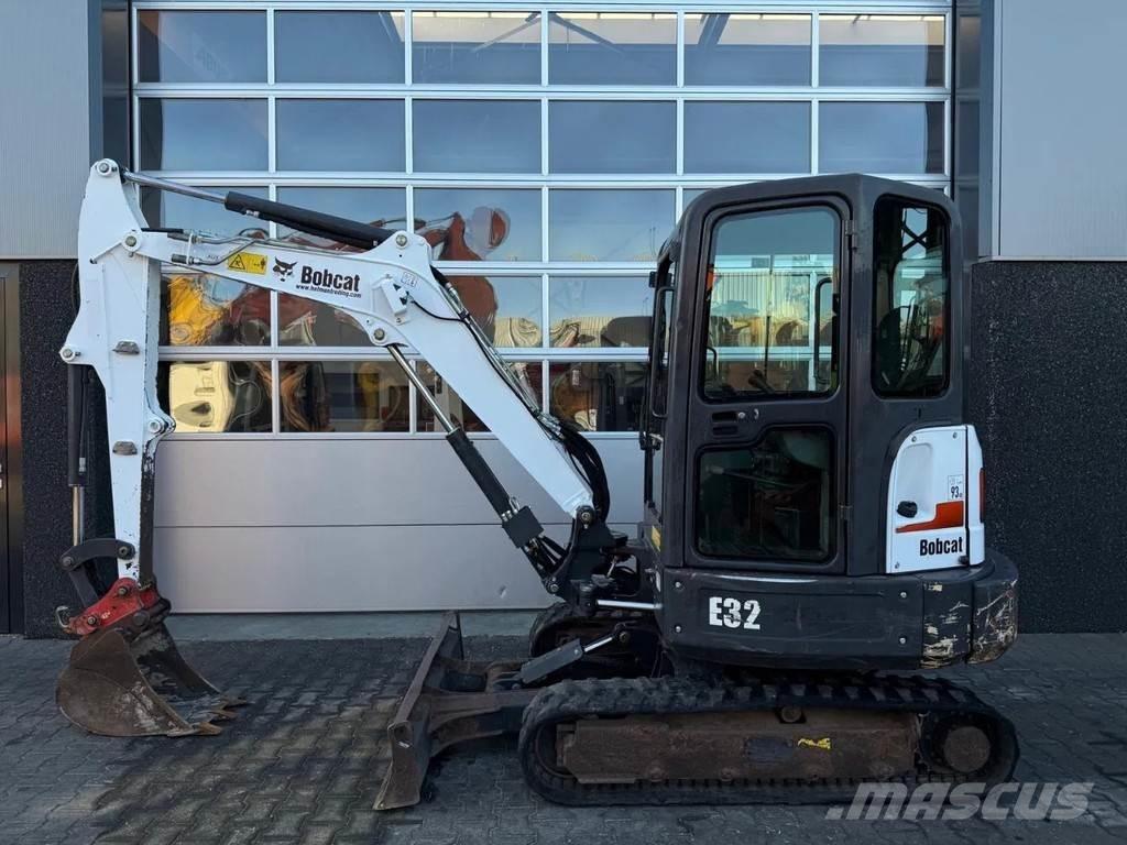 Bobcat E32 Mini excavatoare < 7t