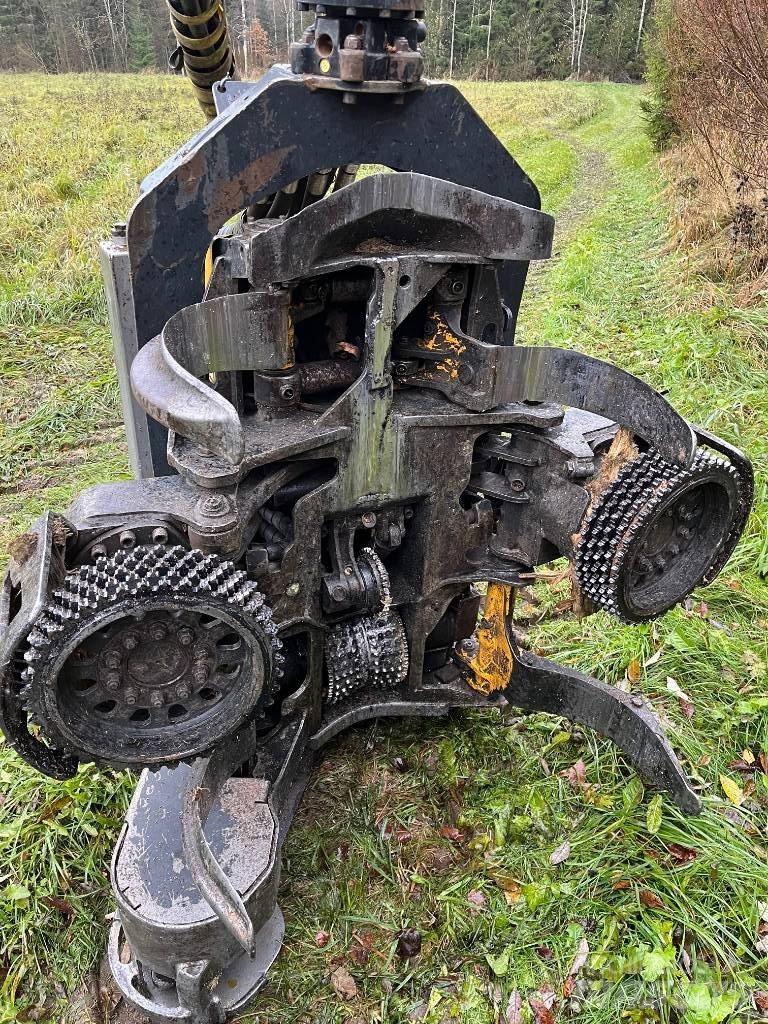 Ponsse Ergo 8W Combine forestiere