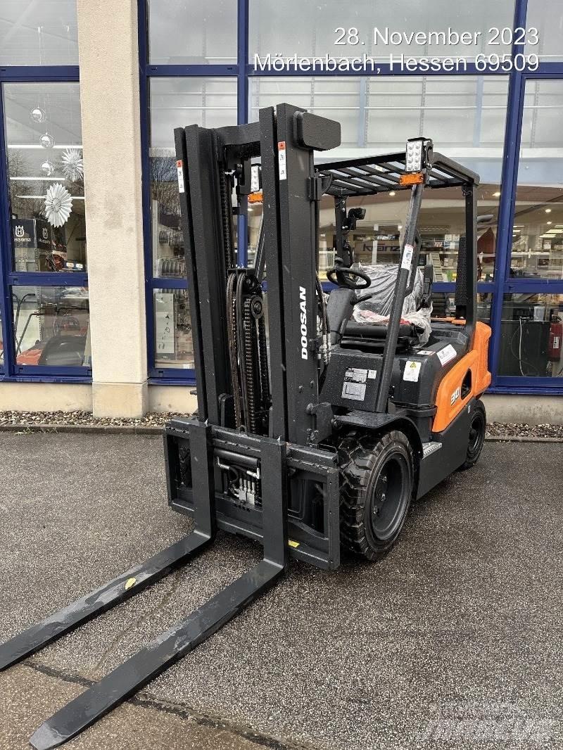 Doosan D30NXS Stivuitor diesel