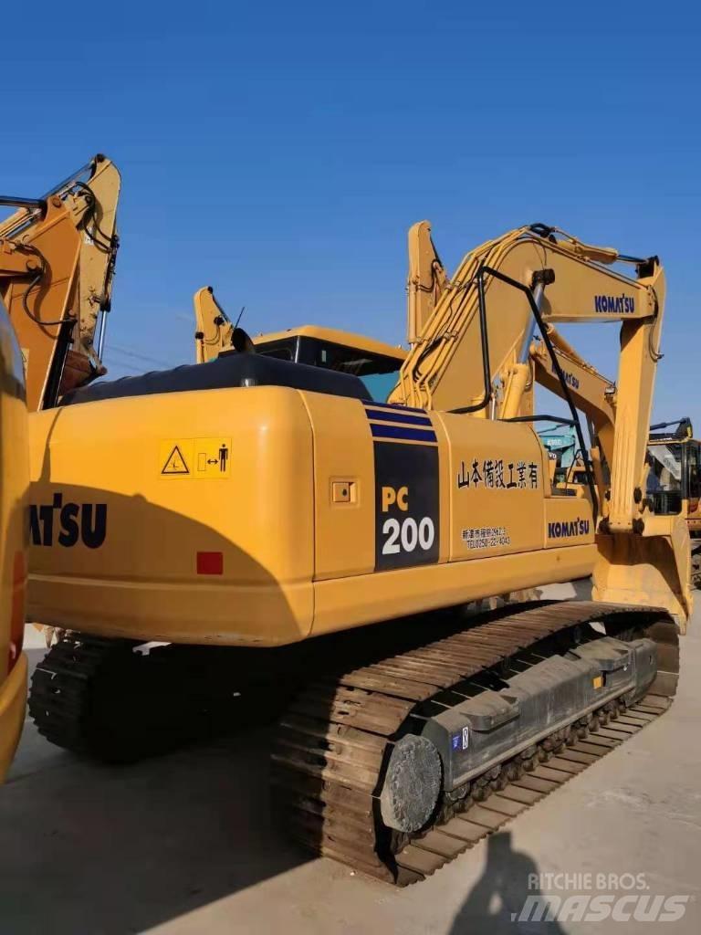 Komatsu PC 200-7 Excavatoare pe șenile
