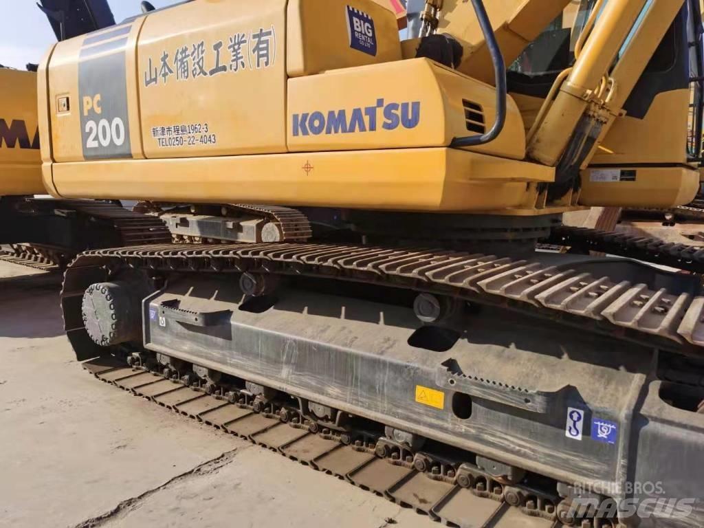 Komatsu PC 200-7 Excavatoare pe șenile
