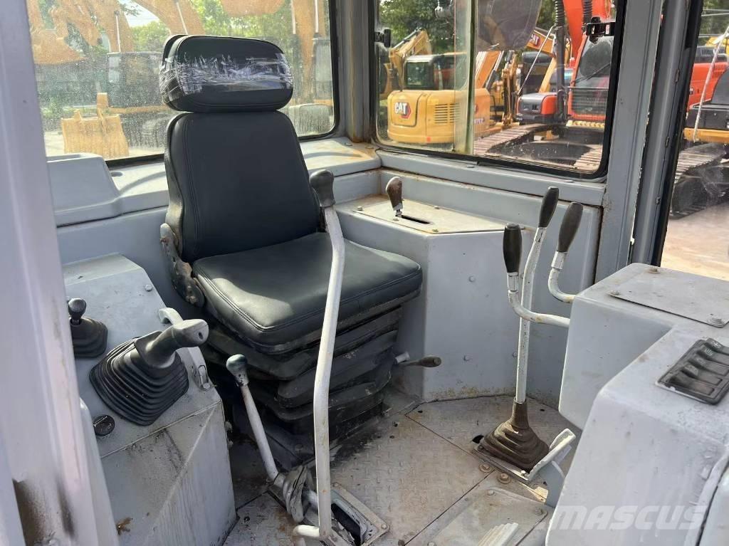 CAT D 6 G LGP II Buldozere pe senile