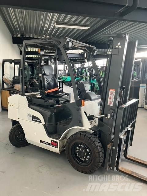 Mitsubishi FD25N3 Stivuitor diesel