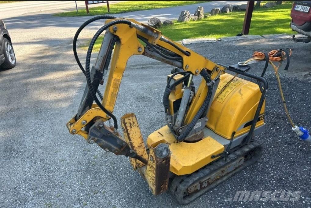 Brokk 40 Excavatoare de demolare