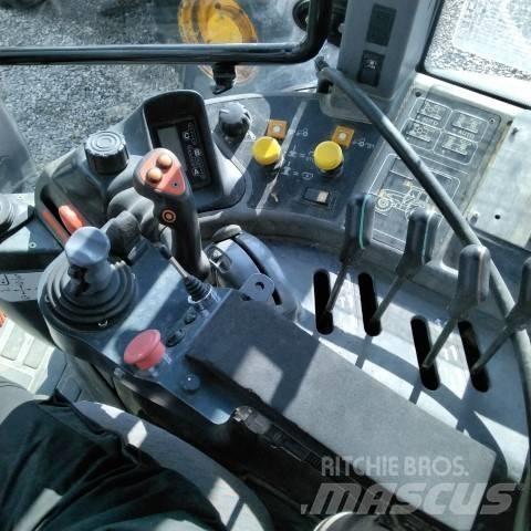 New Holland TM 165 Tractoare
