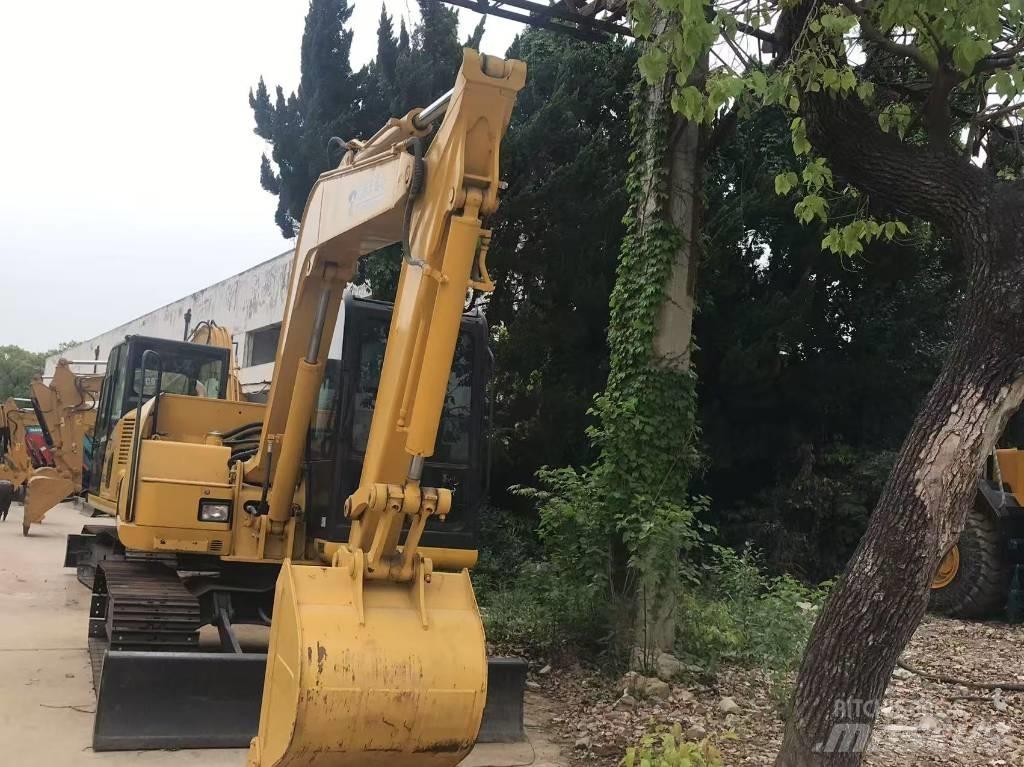 Komatsu PC 70 Excavatoare pe șenile
