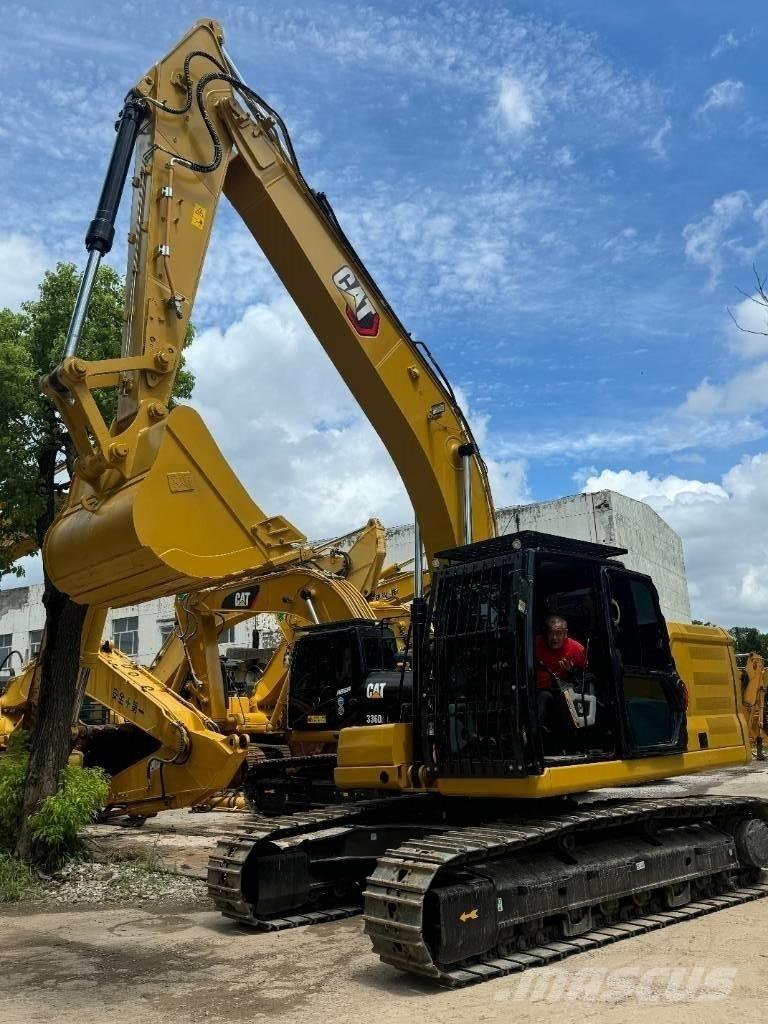 CAT 323 Excavatoare 7t - 12t
