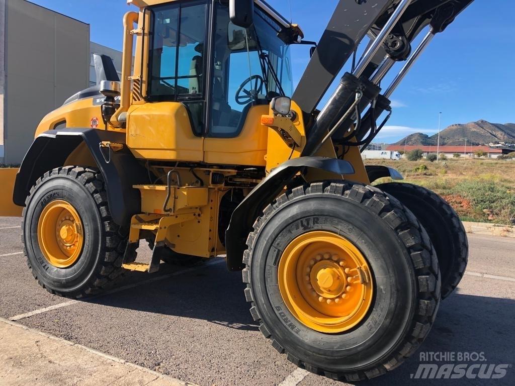 Volvo L90H Incarcator pe pneuri