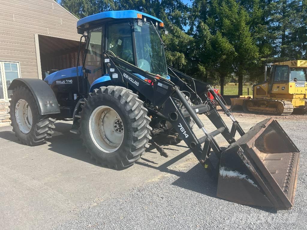 New Holland TV 140 Tractoare