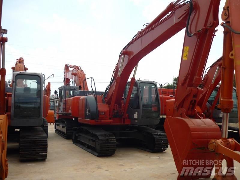 Hitachi ZX 225 US Excavatoare pe șenile
