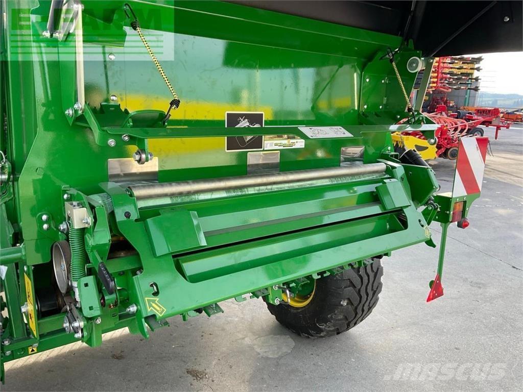 John Deere V451 M Baler dreptunghiular