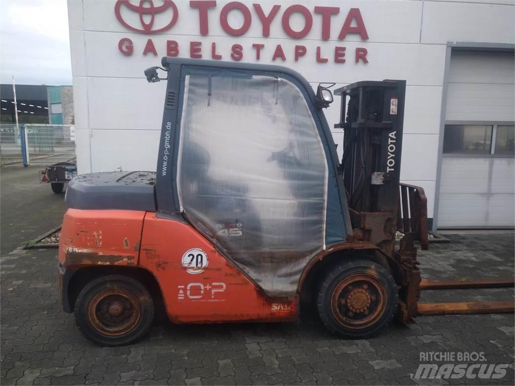 Toyota 40-8FD40N Stivuitor diesel