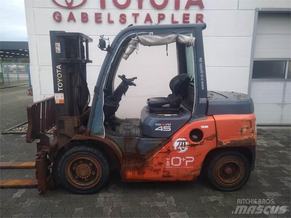 Toyota 40-8FD40N Stivuitor diesel