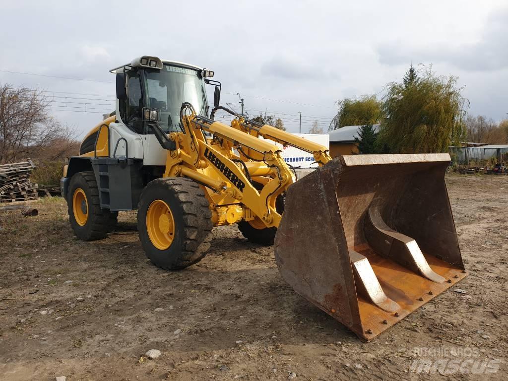 Liebherr L 524 Incarcator pe pneuri