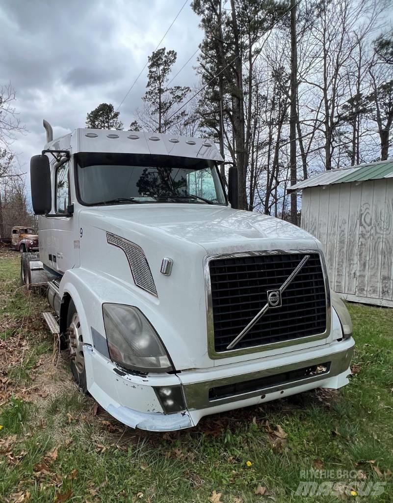 Volvo N389200 Autotractoare