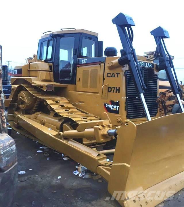 CAT D 7H Buldozere pe senile