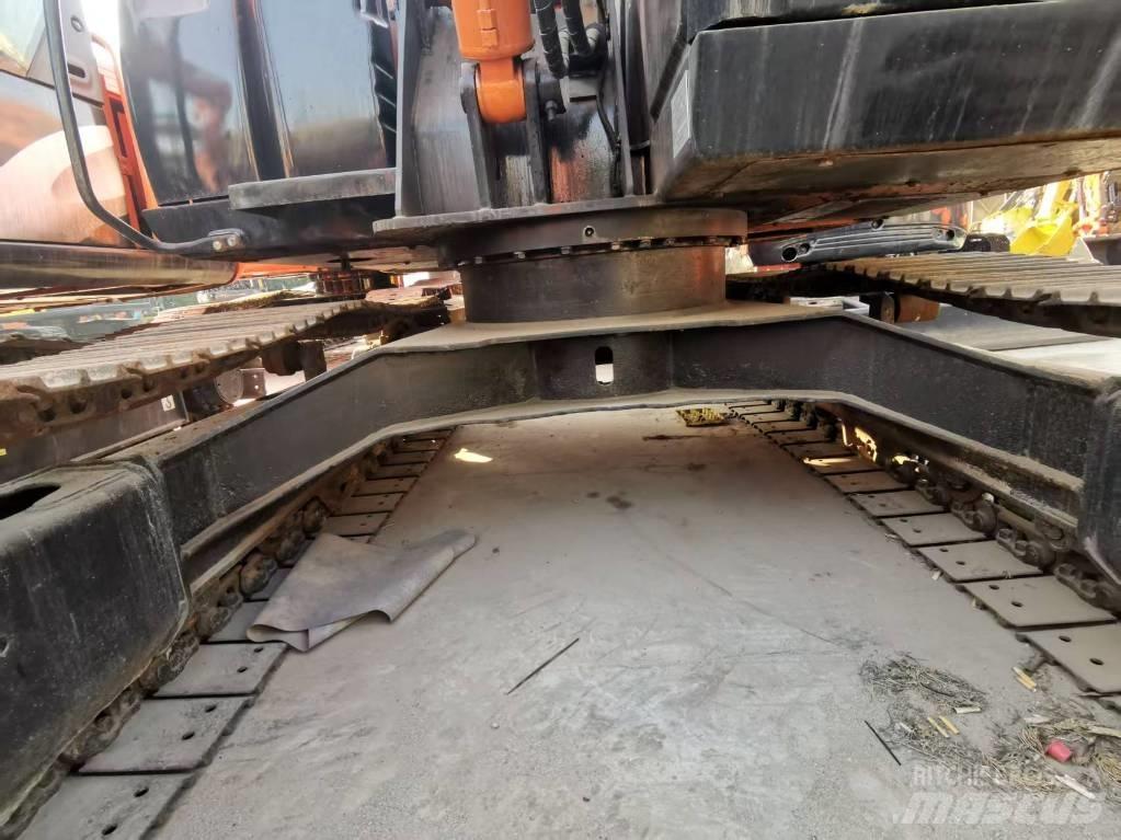 Hitachi ZX 70 Excavatoare 7t - 12t