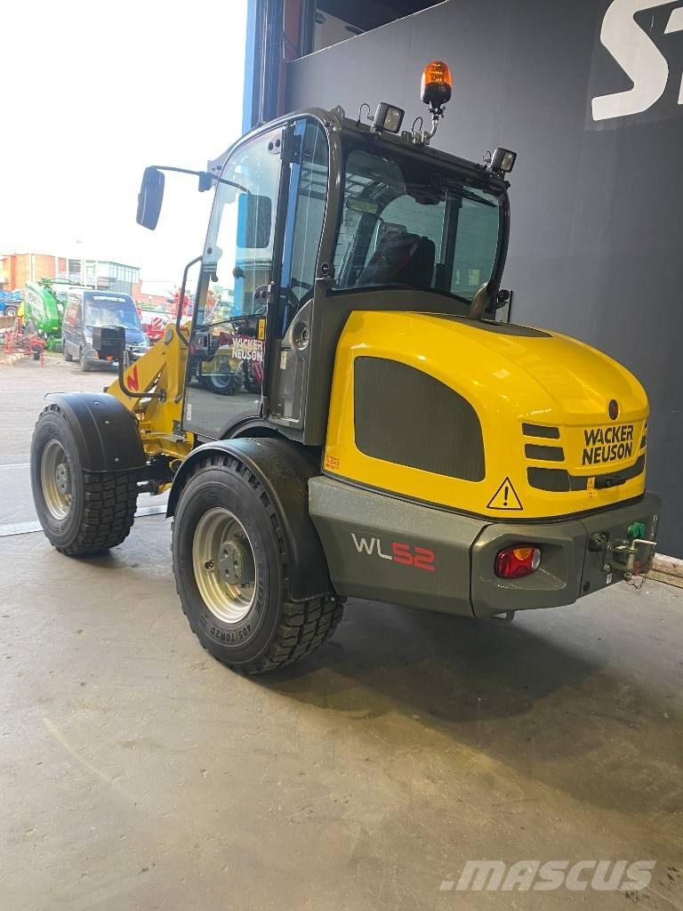 Wacker Neuson WL 52 Incarcator pe pneuri