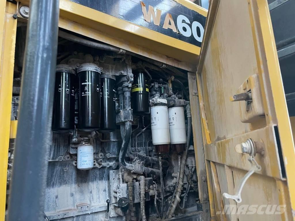 Komatsu WA 600-6 Incarcator pe pneuri