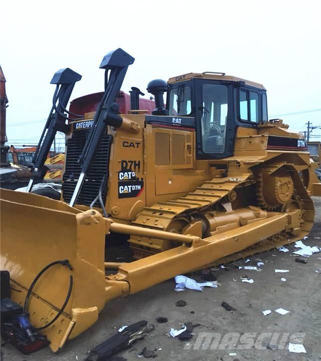 CAT D7H Buldozere pe senile