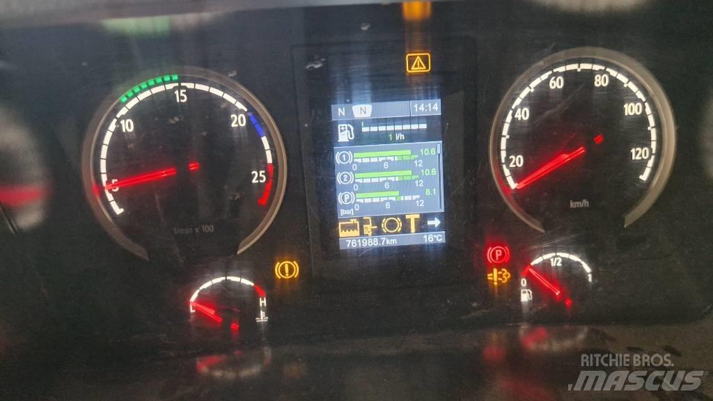 Scania R 620 Camion cu carlig de ridicare