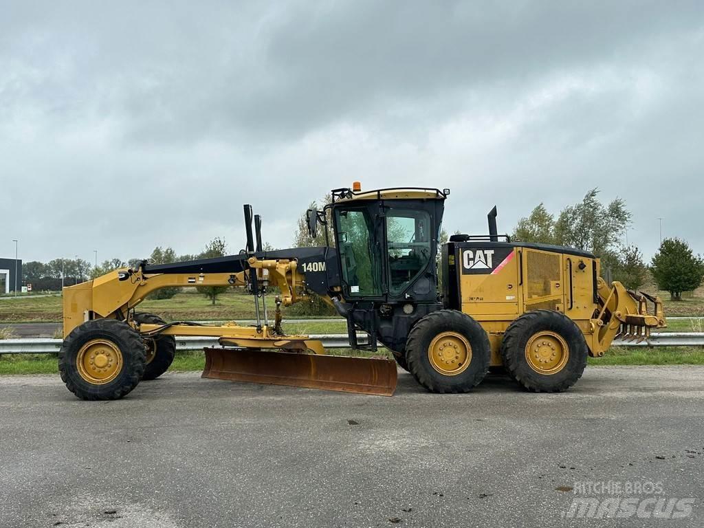 CAT 140M Gredere
