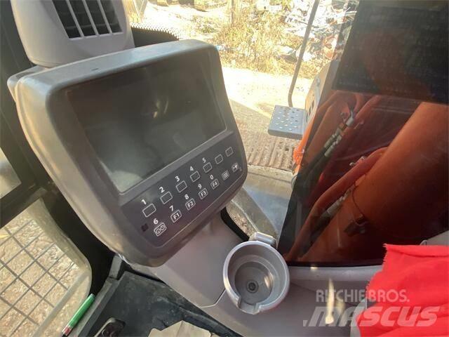 Hitachi ZX240H Excavatoare pe șenile
