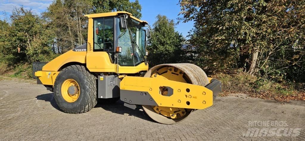 Volvo SD 135 B Compactoare monocilindrice