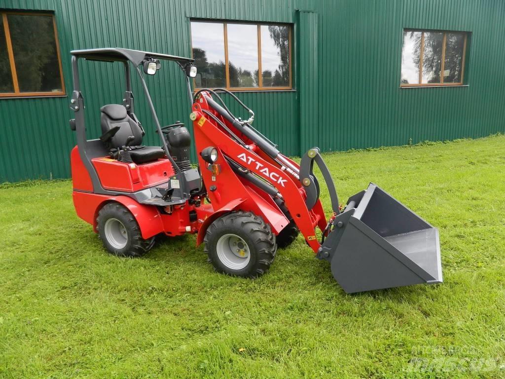 Attack 810 K26 Buldoexcavatoare