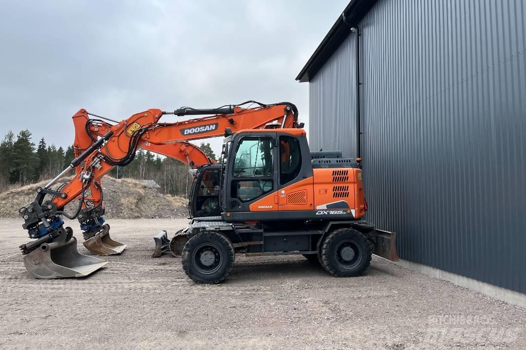Doosan DX 165 W-5 Excavatoare cu roti
