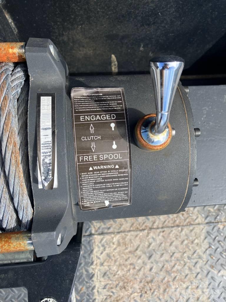 Sterling L 8513 Camioane platforma/prelata
