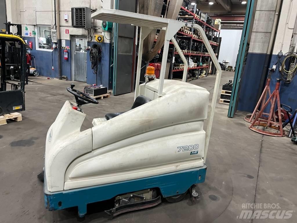 Tennant 7200 Utilaje întreţinere terenuri - Altele