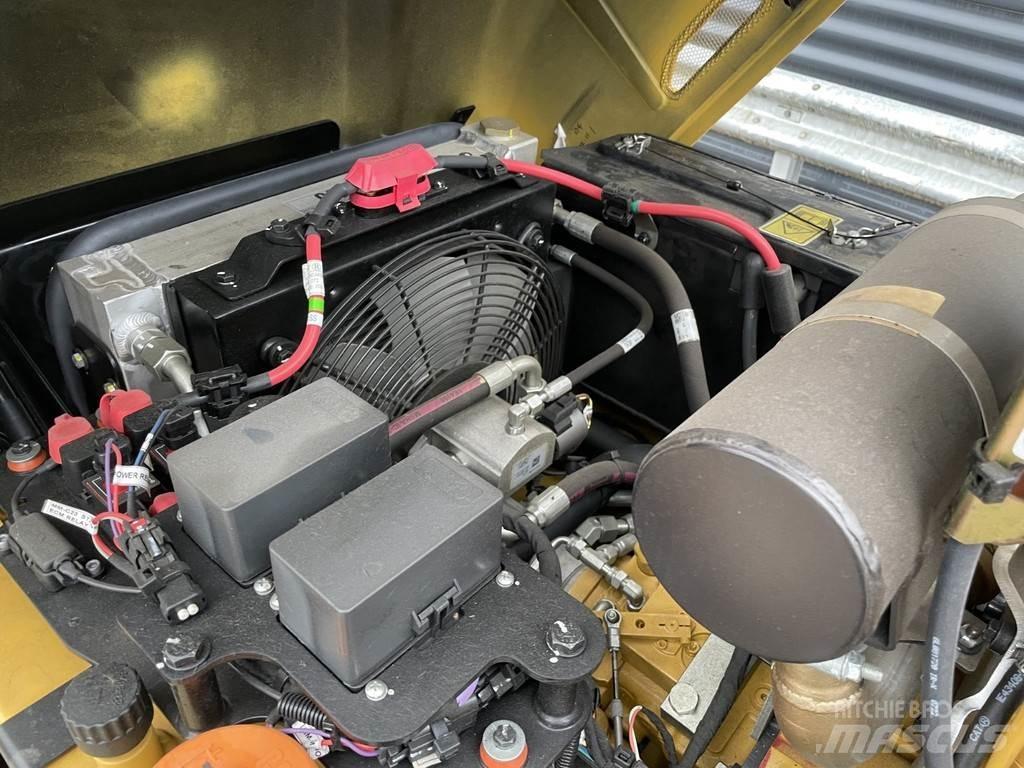 CAT CB2.5 GC Cilindri compactori dubli