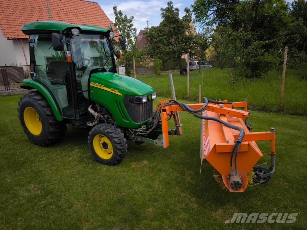 John Deere 3720 Tractoare compacte