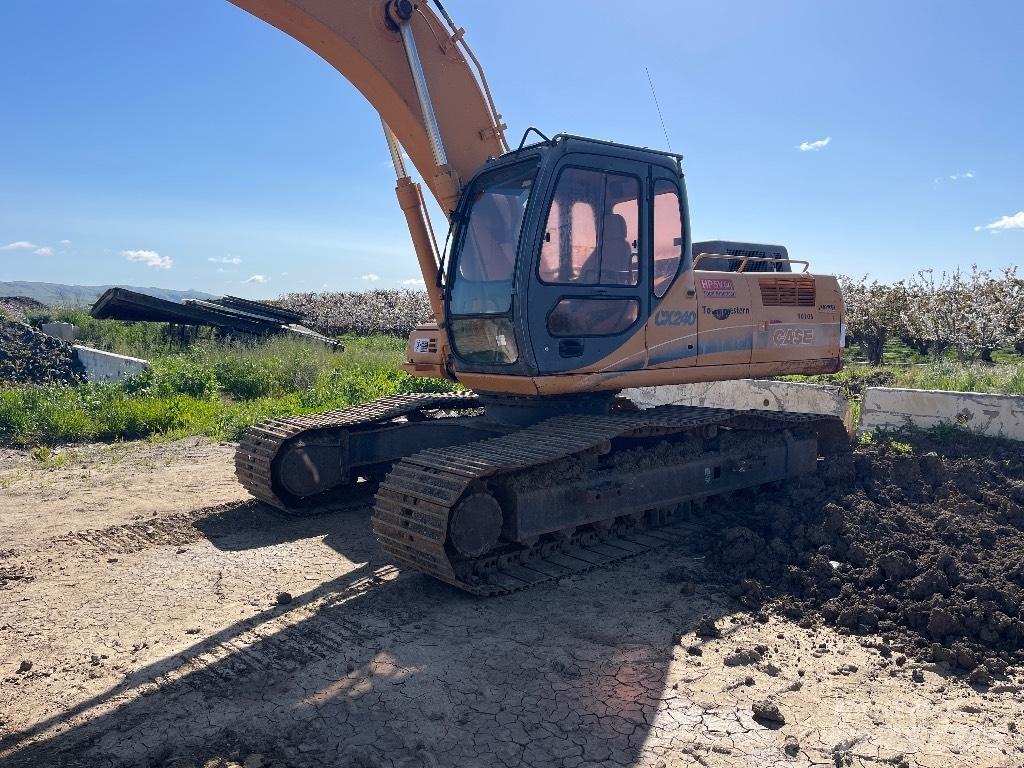 CASE CX 240 Excavatoare pe șenile
