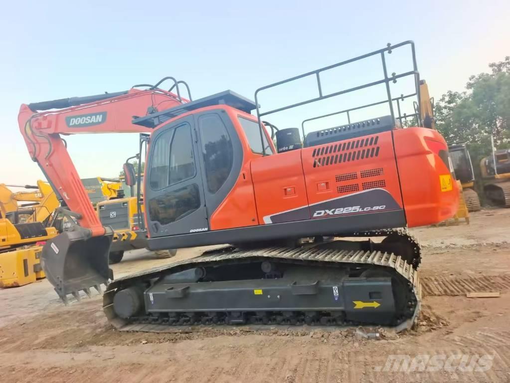 Doosan DX 225 LCA Excavatoare pe șenile
