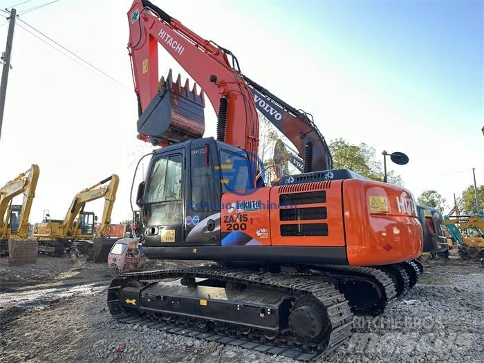 Hitachi ZX 200 Excavatoare pe șenile
