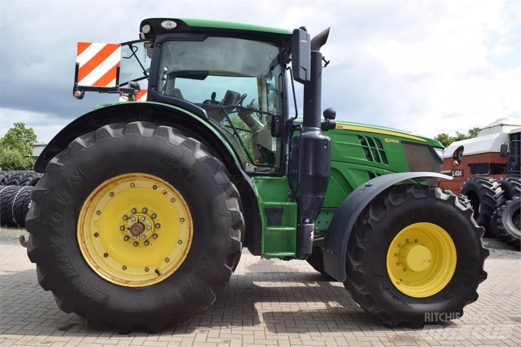 John Deere 6215 R Tractoare