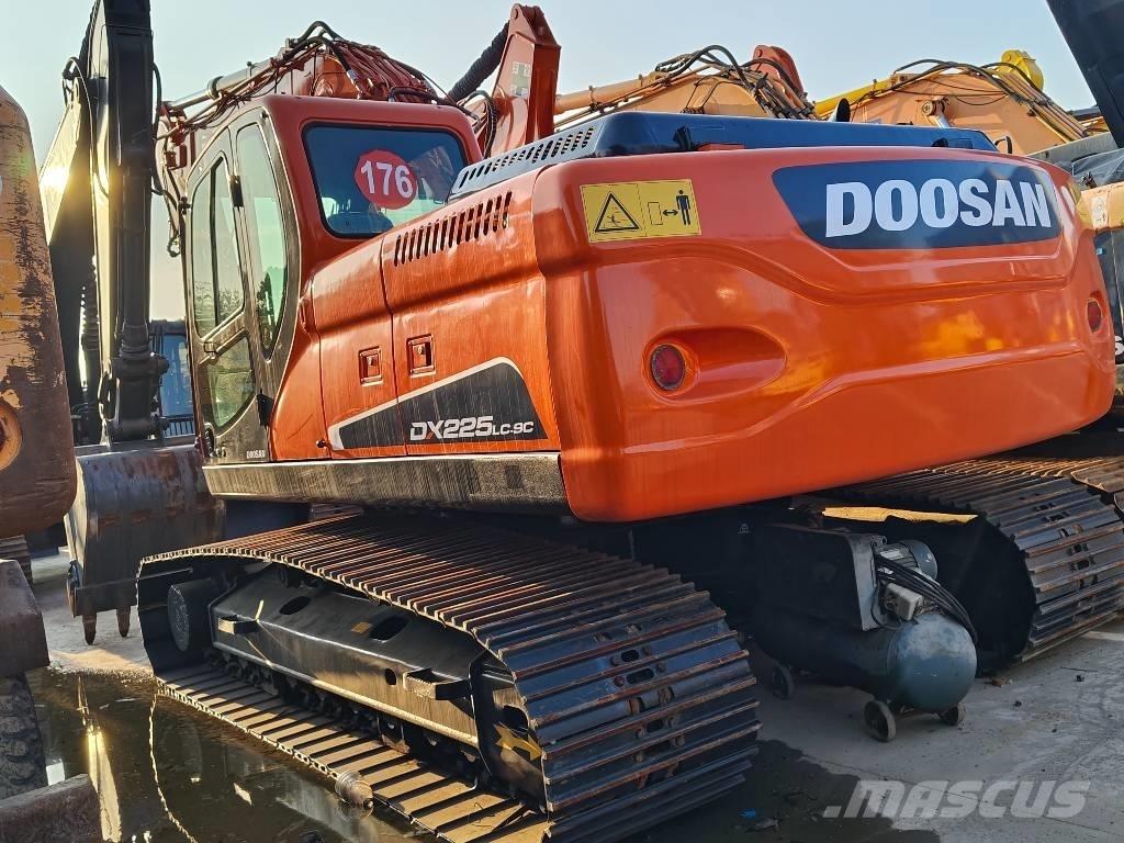 Doosan DX225LC-9C Excavatoare pe șenile
