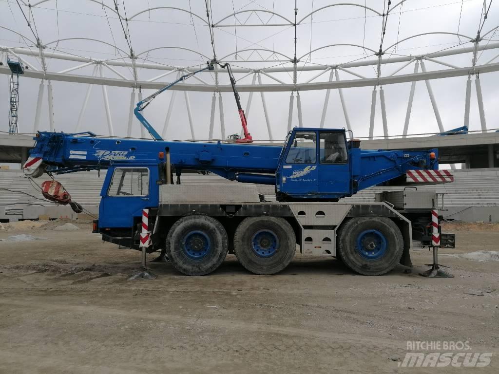 Liebherr LTM 1035 Macara pentru orice teren
