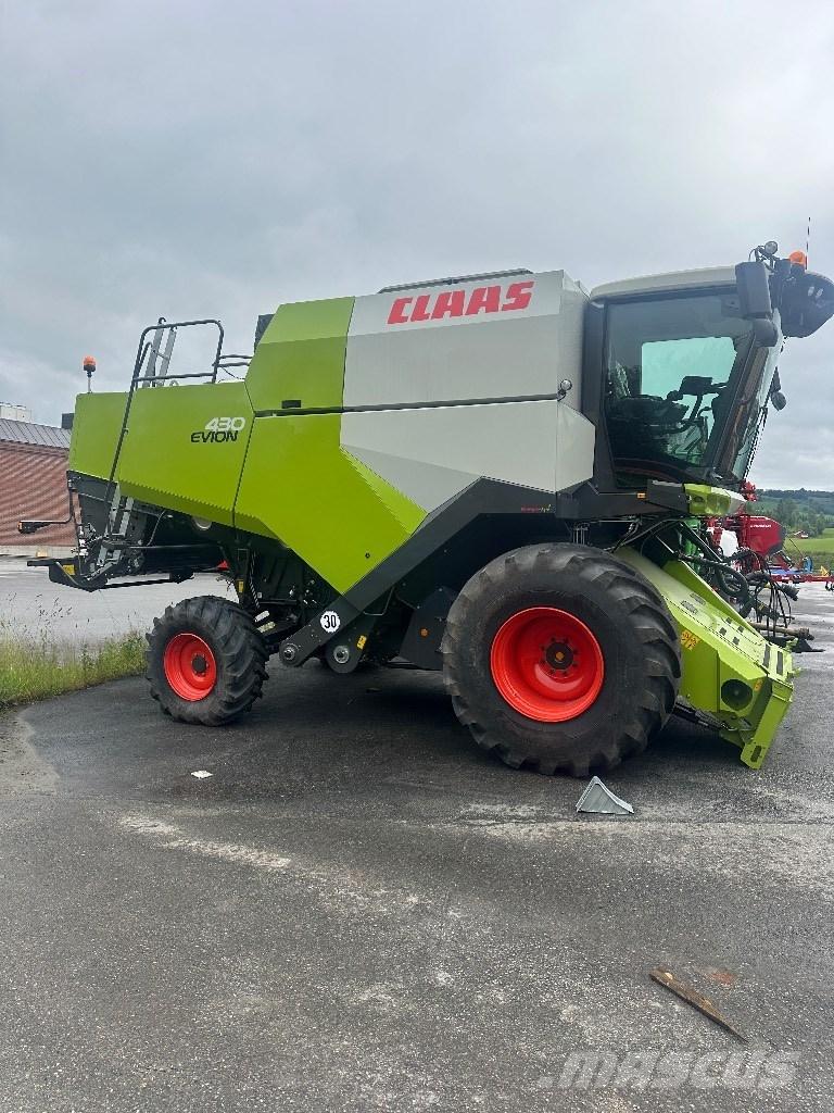 CLAAS Evion 430 Combine de secerat