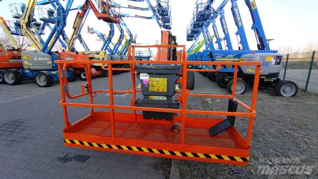 JLG 800 AJ Nacele cu brat articulat