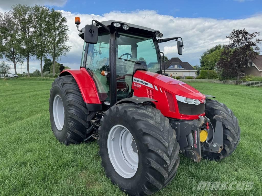 Massey Ferguson 5609 Tractoare
