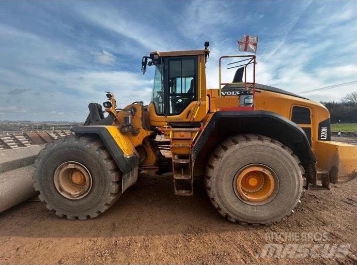 Volvo L 220 H Incarcator pe pneuri